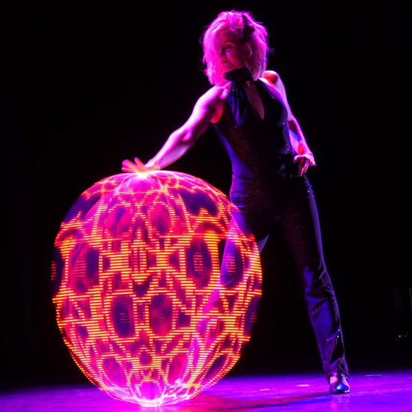 Foto von LED-Hoop-Show_01.jpg