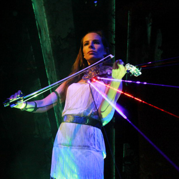 Foto von Laser-Violine-by-Mona-Seebohm_3.jpeg