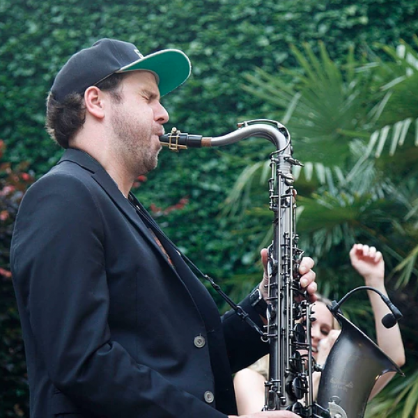 Foto von static-saxophon-dj-4.png