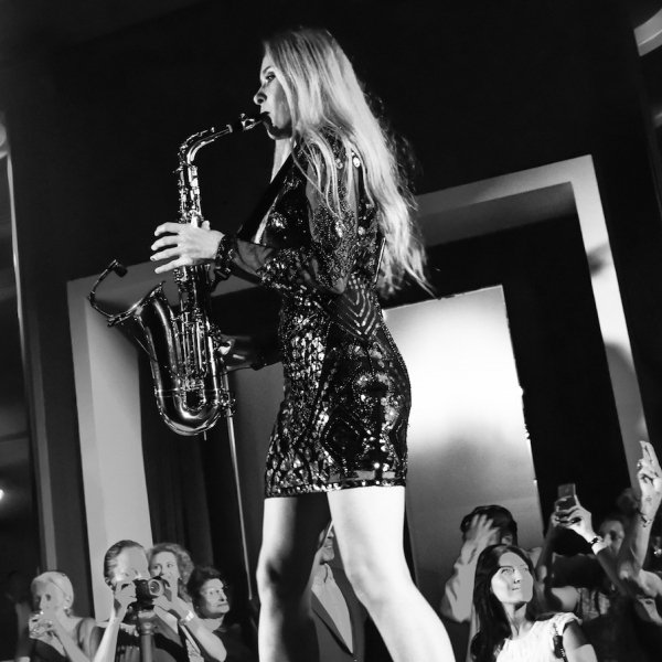 Foto von static-saxophonist-03-15.JPG