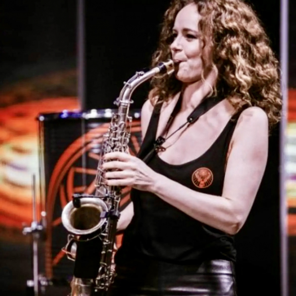 Foto von static-saxophonist-11-6.jpg
