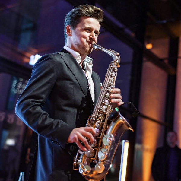 Foto von static-saxophonist-16-3.jpg