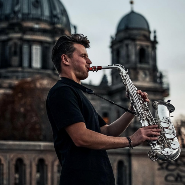 Foto von static-saxophonist-16-5.png