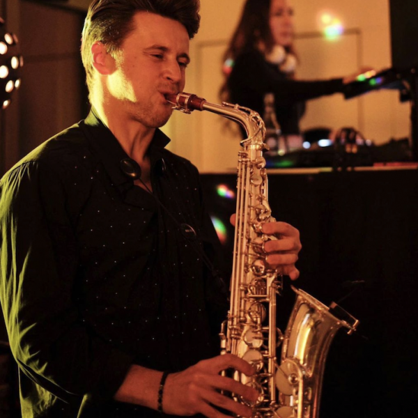 Foto von static-saxophonist-16-6.png