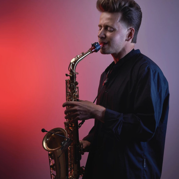 Foto von static-saxophonist-16-7.png