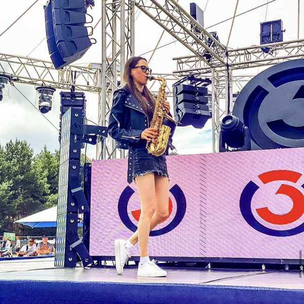 Foto von static-saxophonist-20-2.jpg