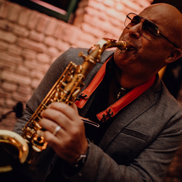 Foto von static-saxophonist-21-4.jpg